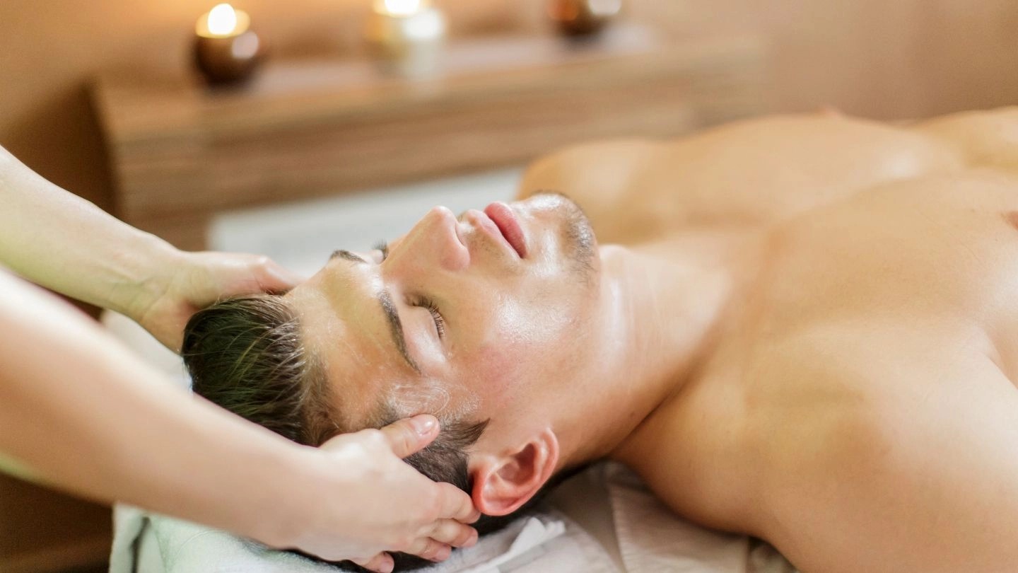 OASIS MASSAGE (MASSAGE NURU)