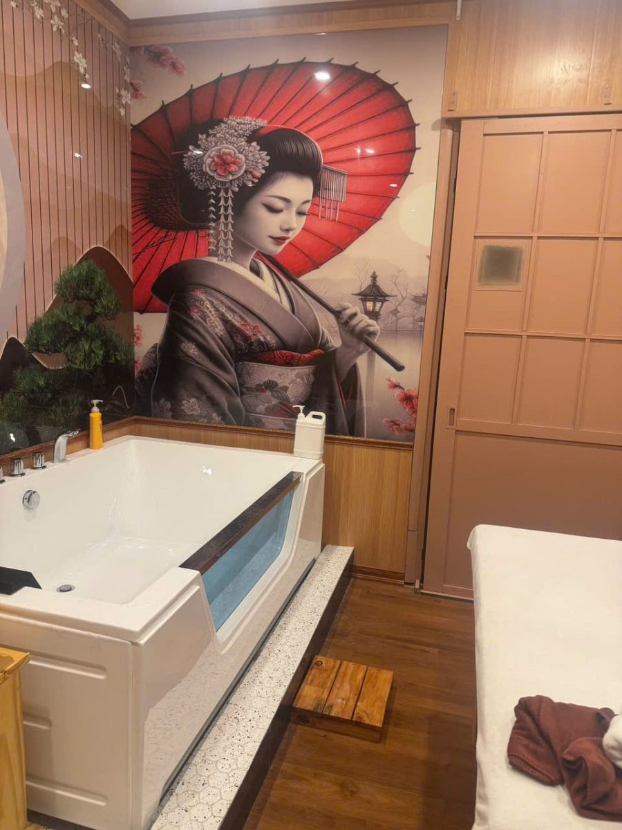 Không gian phòng VIP tại Massage Nuru OSAKA được thiết kế sang trọng