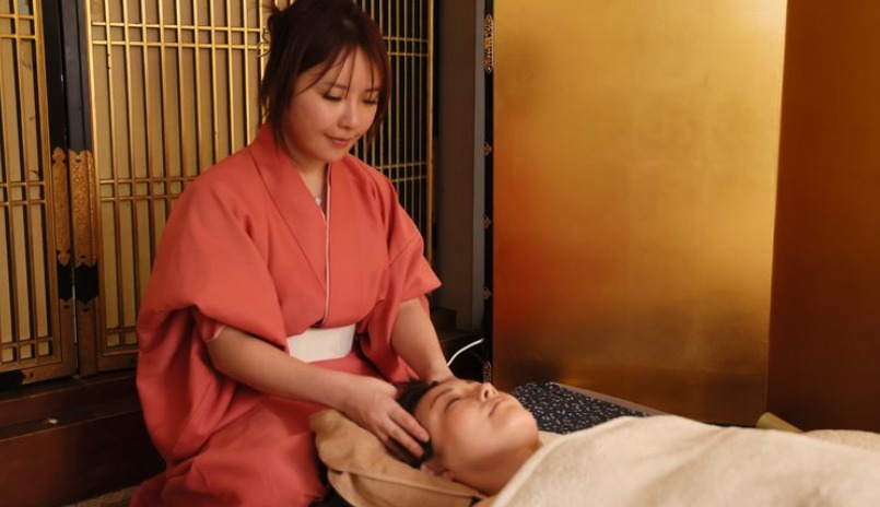 Kỹ thuật viên tại Massage Nuru OSAKA được đào tạo bài bản