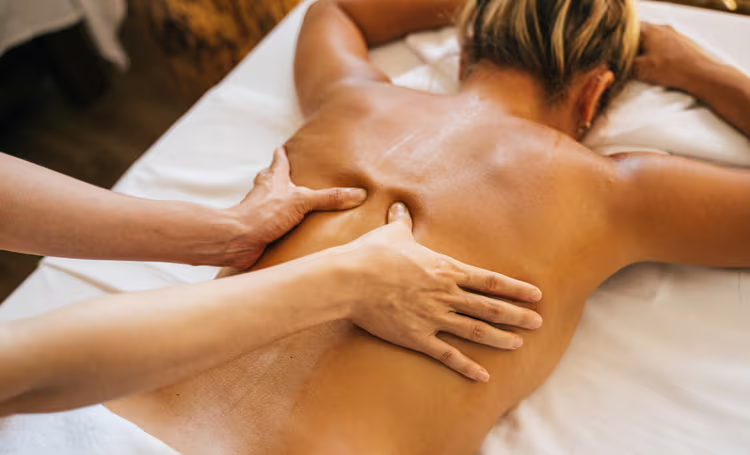 Sử dụng gel Nuru độc quyền
