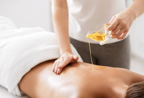 Kỹ thuật miết thực hiện bằng cách di chuyển ngón tay