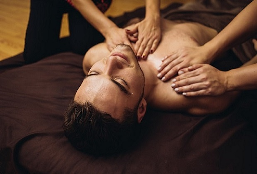 Lợi ích vượt trội của liệu pháp massage tắm tiên đối với sức khỏe