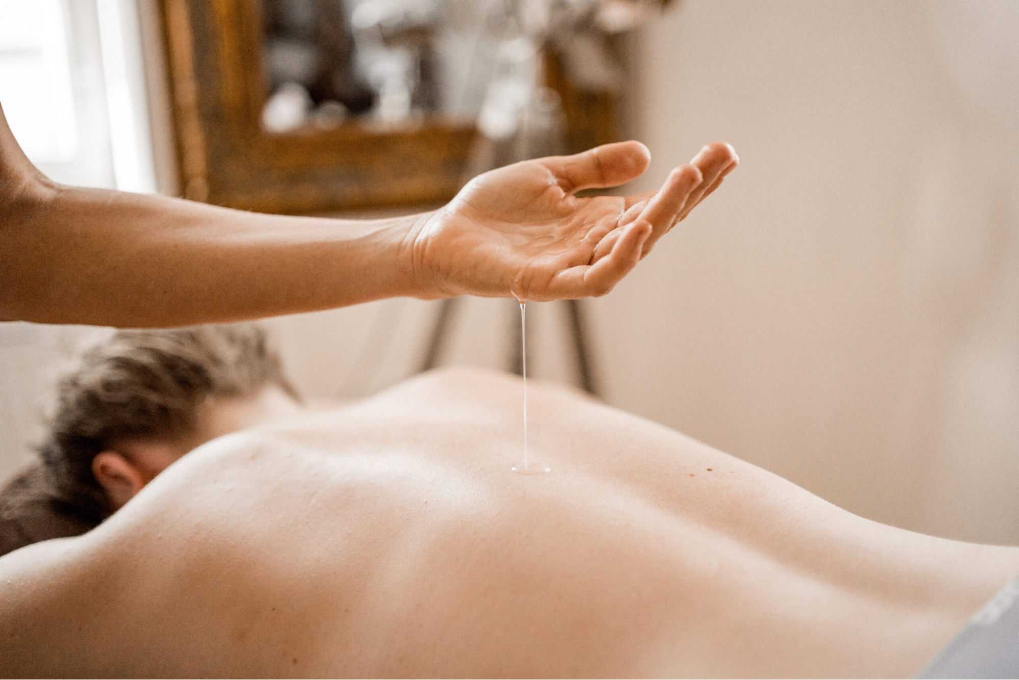 Những lưu ý khi trải nghiệm massage tắm tiên