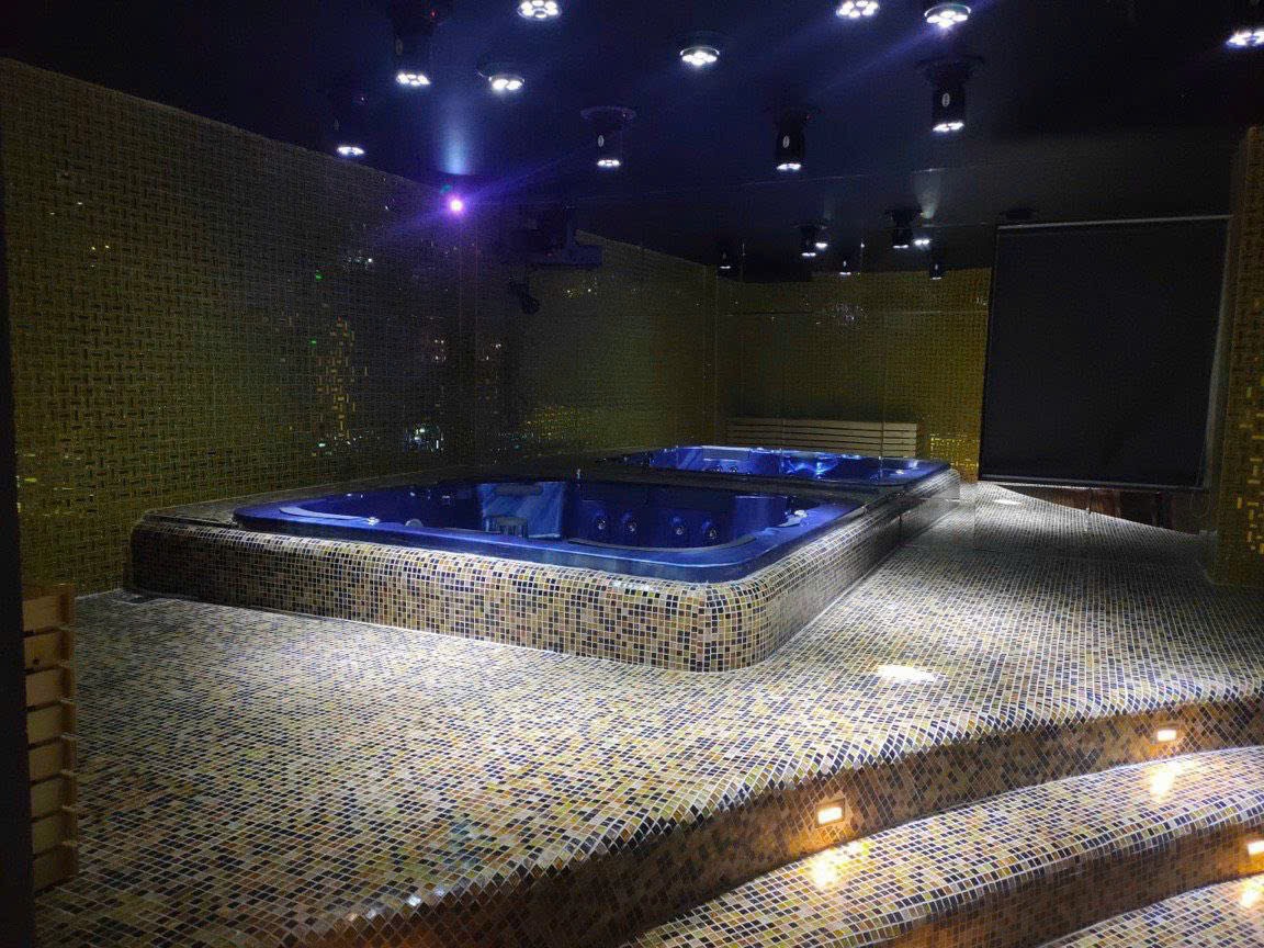 Massage phòng pool giá bao nhiêu?