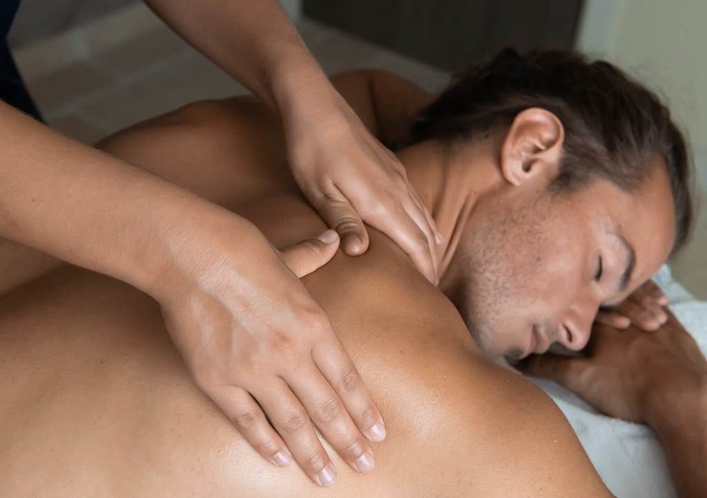 Sử dụng gel Nuru tự nhiên, an toàn cho da
