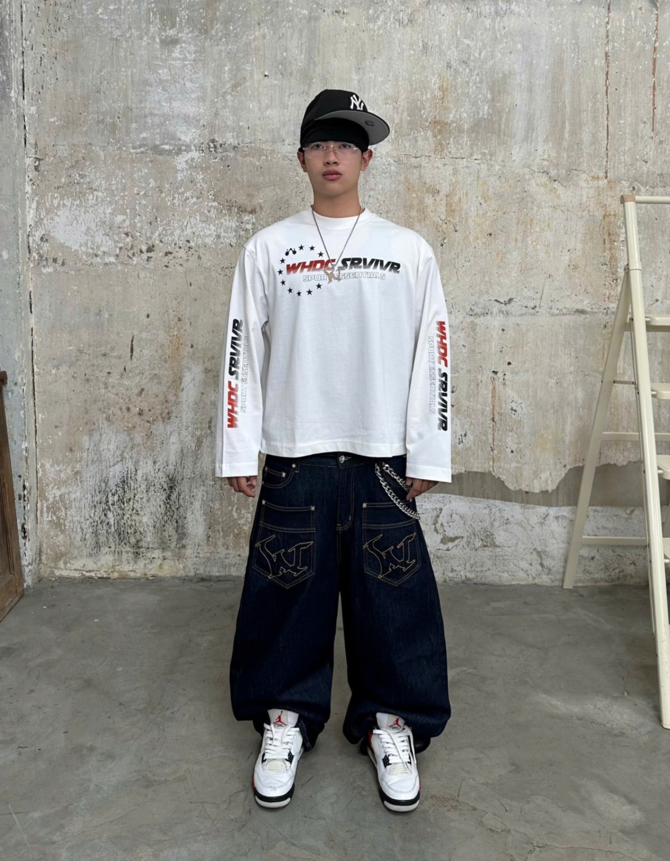 WHDC SRVIVR SPORT LONGSLEEVE IN WHITE