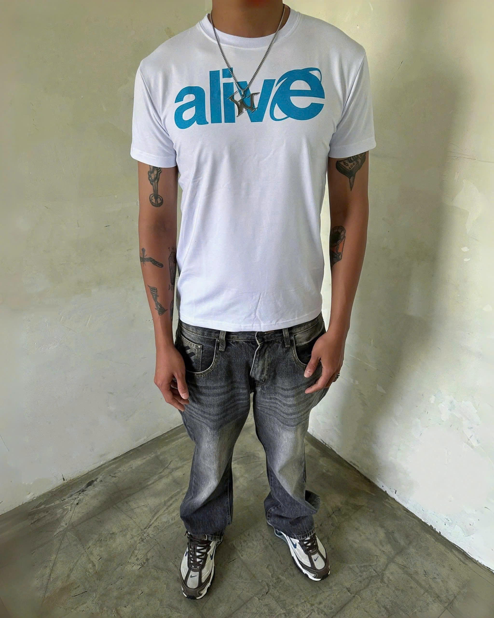WHDC ALIVE FITTED TEE WHITE