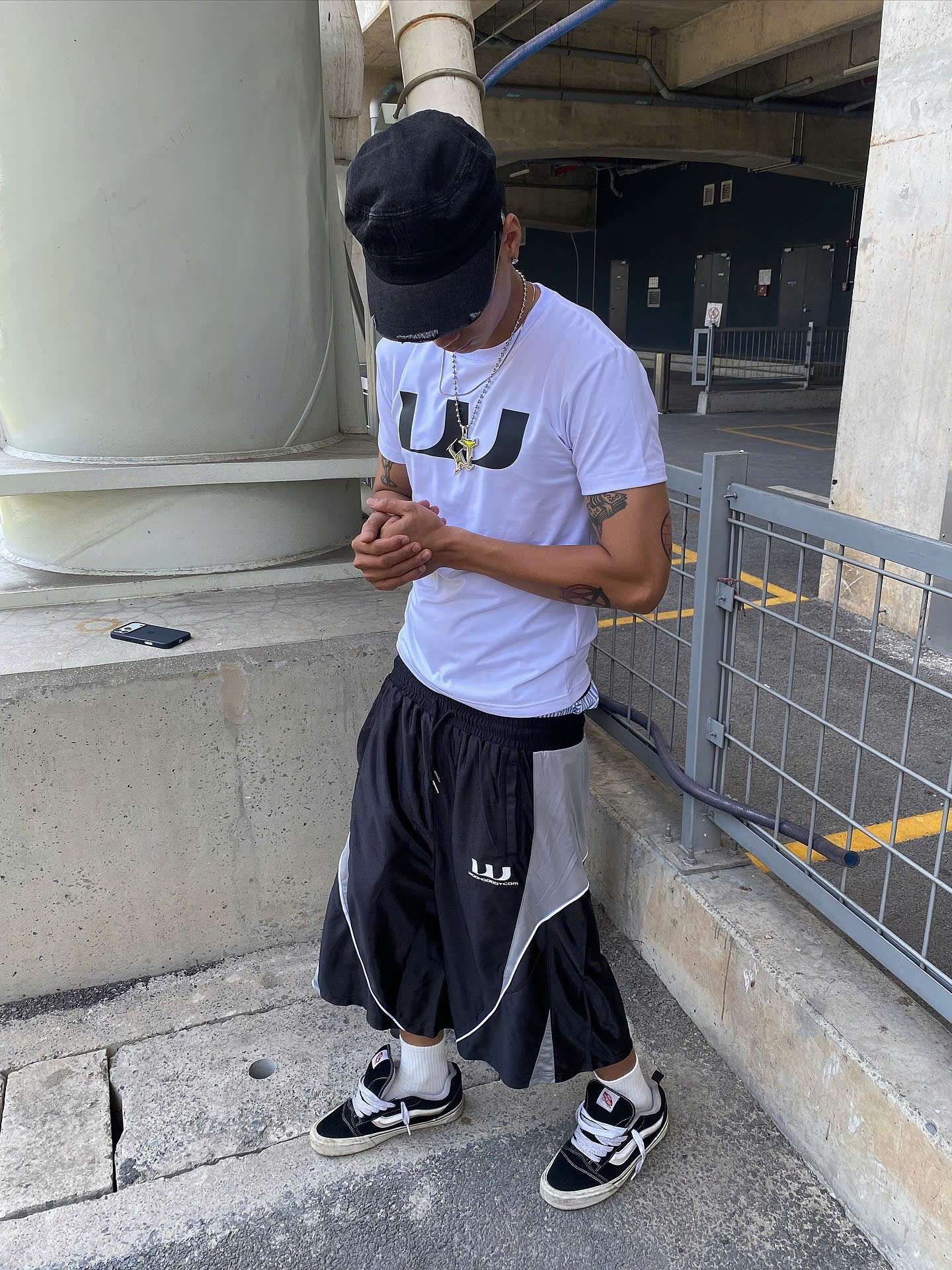 WHDC BAGGY BASKETBALL SHORTS IN BLACK