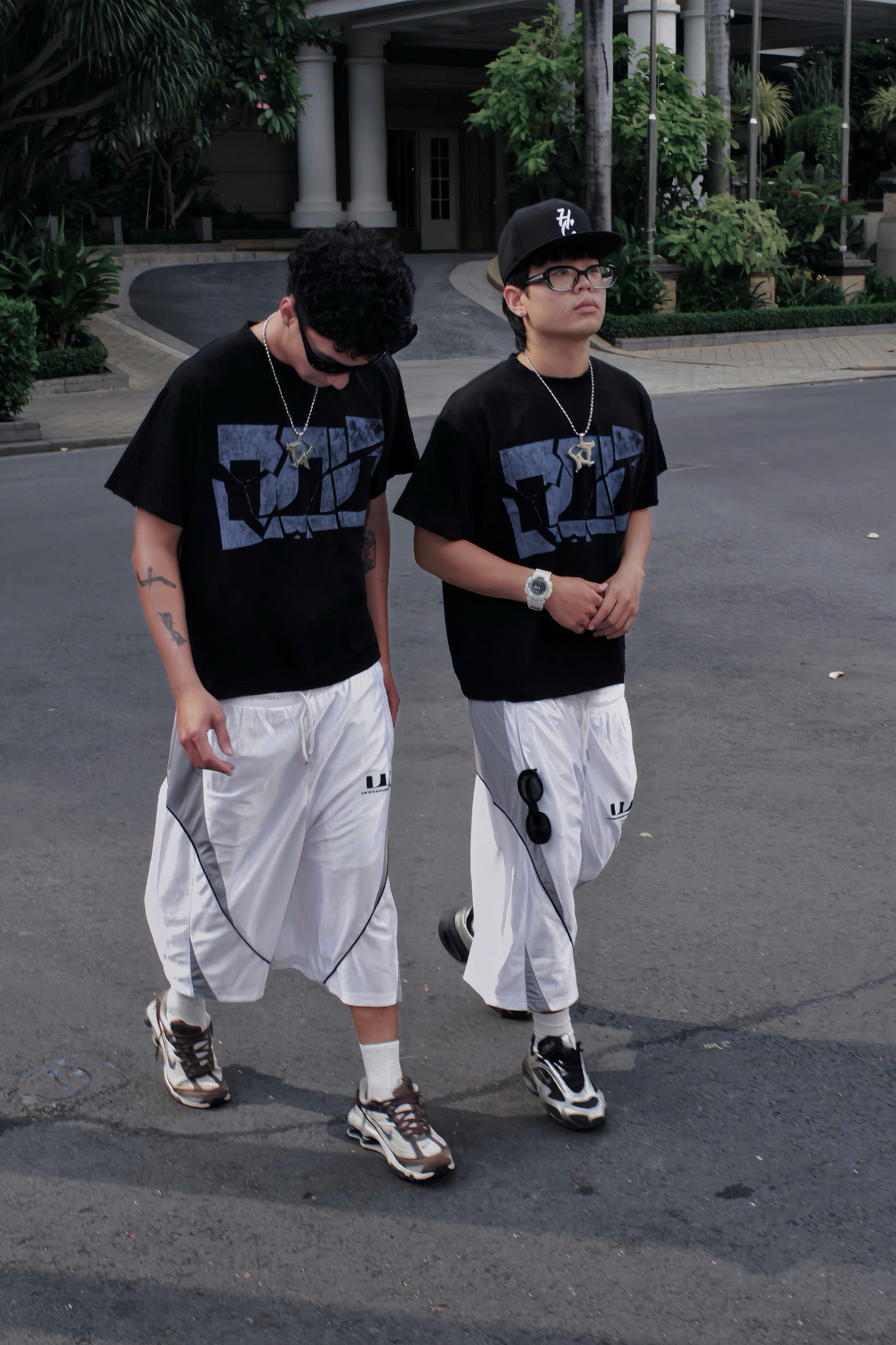 WHDC DISTRESSED BROKEN W. SLUB TEE