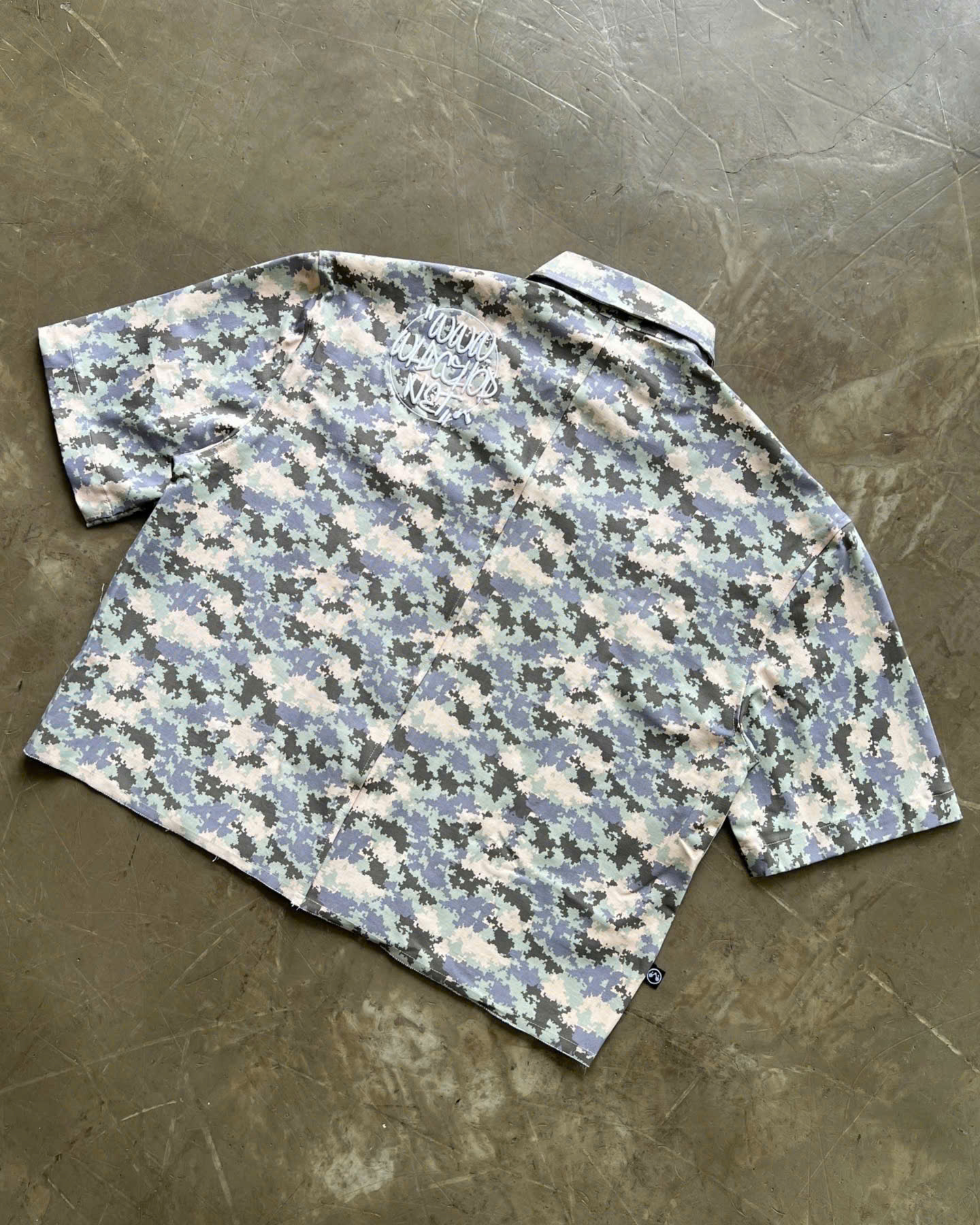 WHDC SRVIVR DIGITAL CAMO BOXY SHIRT