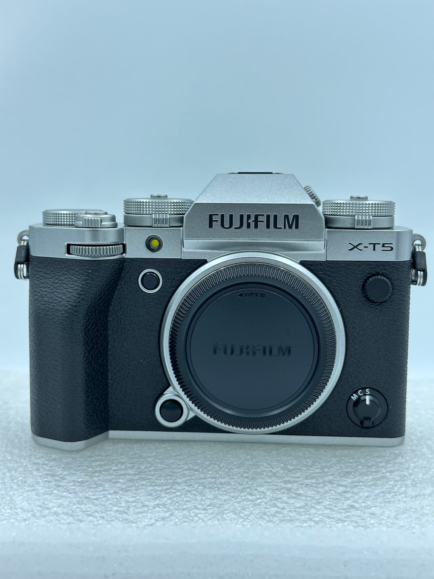 FUJIFILM XT5 SILVER ( 5925 )