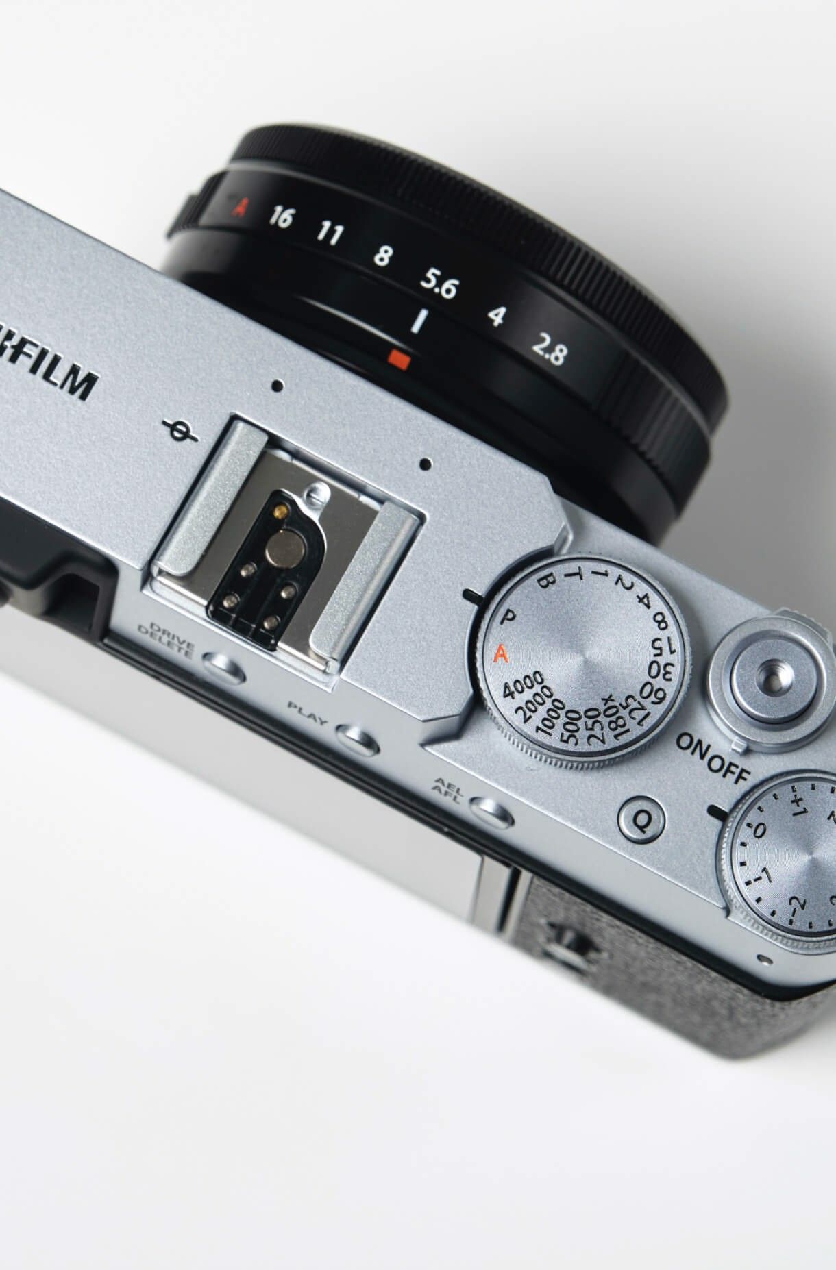 FUJIFILM X-E4