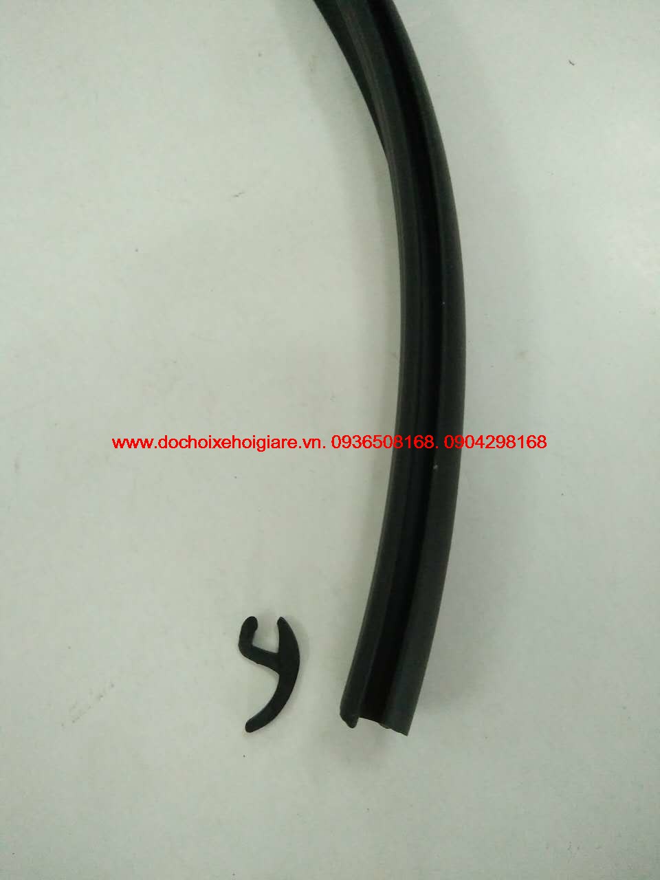 Ron gioăng cao su chữ Y cài chân kính sau. 13x5mm