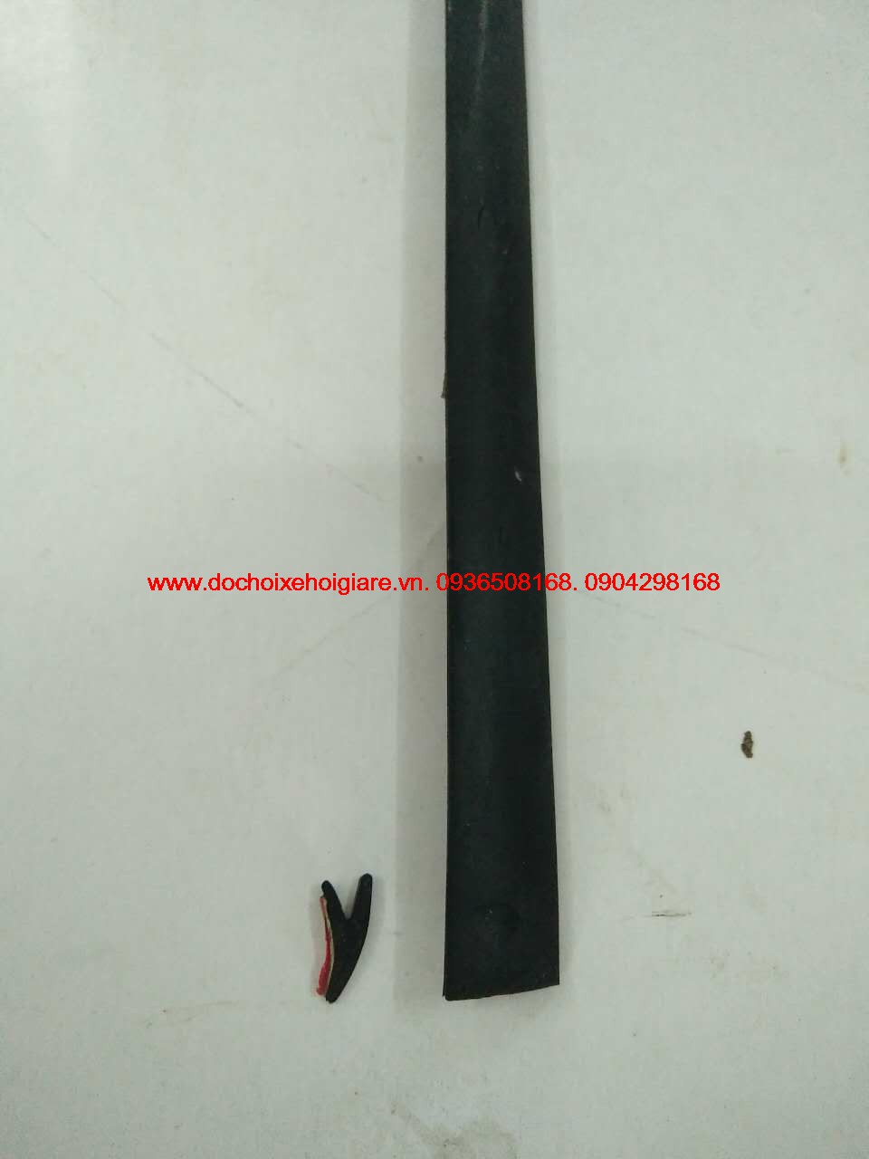 Ron gioăng cao su chữ Y cài chân kính sau. 13x5mm