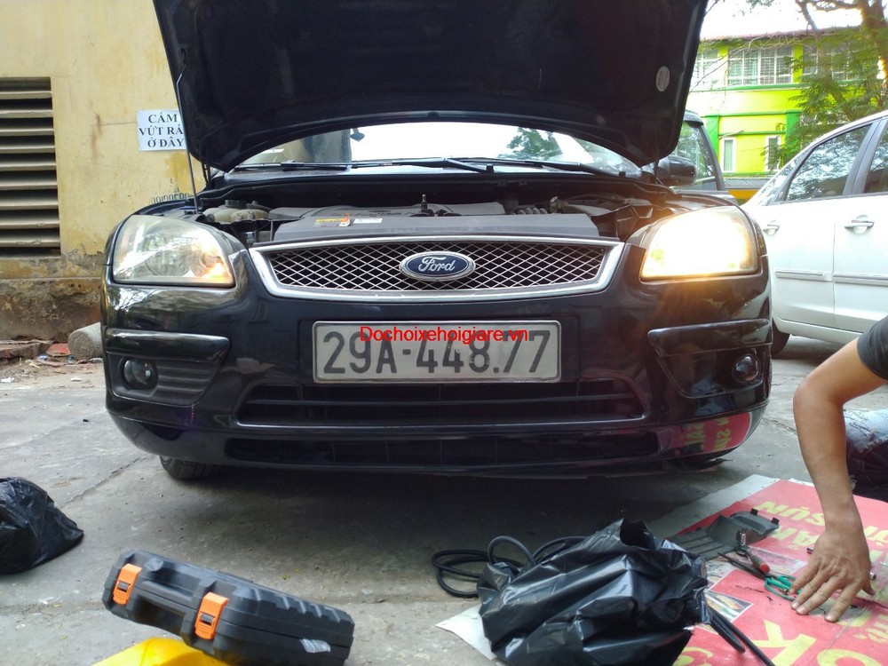 Đèn gầm Bi Xenon Ford Focus hai chế độ pha cos lắp zin theo xe