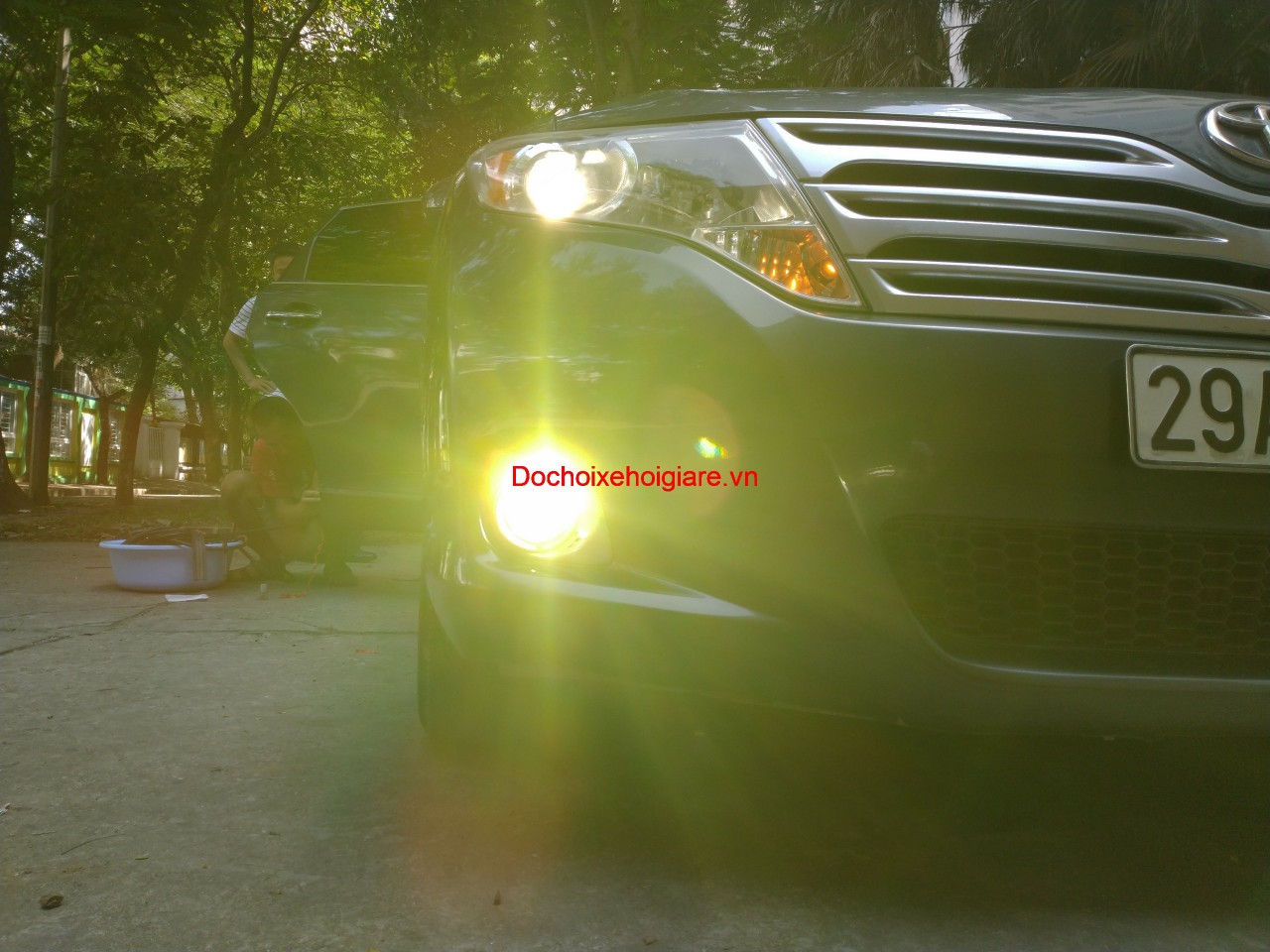 Toyota Venza độ đèn gầm sương mù Bi Xenon Led hai chế độ pha cos