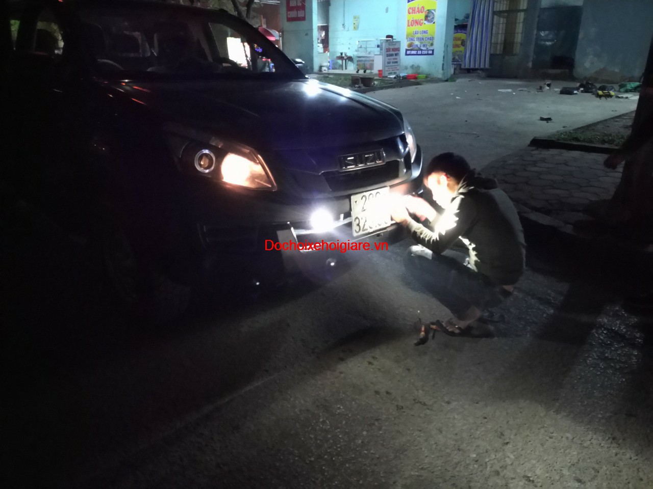 Đèn gầm Bi Xenon Led hai chế độ pha cos cho Isuzu D-Max