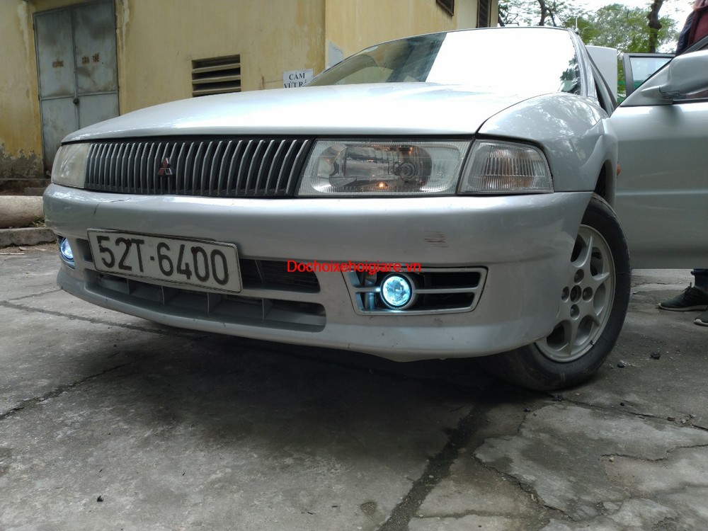 Tăng sáng cho Mitsubishi Lancer bằng đèn Bi Xenon gầm hai chế độ pha cos