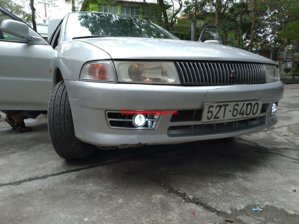 Tăng sáng cho Mitsubishi Lancer bằng đèn Bi Xenon gầm hai chế độ pha cos