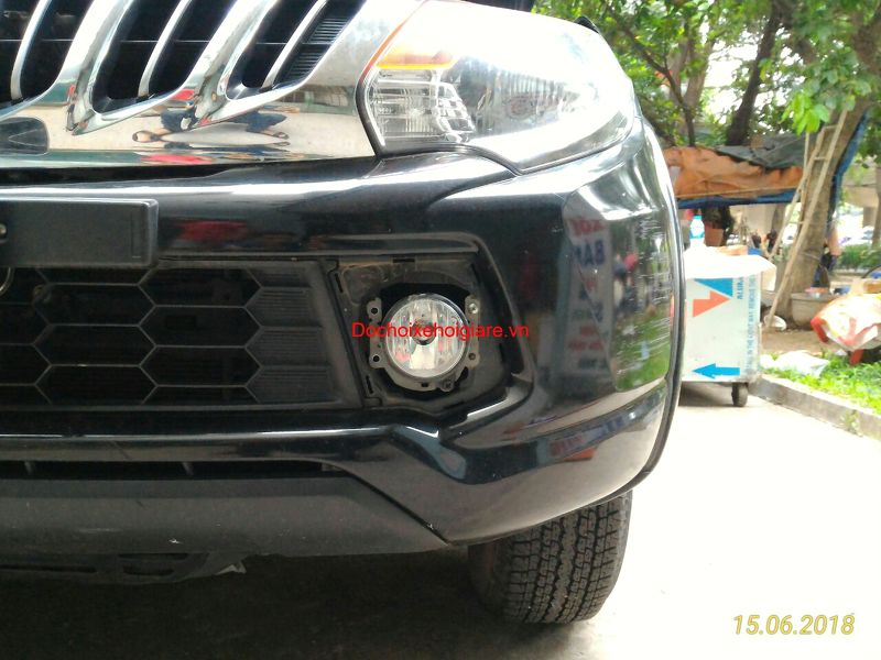 Bi gầm hai chế độ pha cos cho Mitsubishi Triton