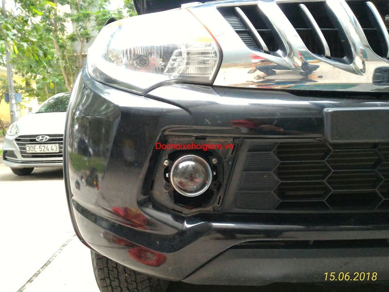 Bi gầm hai chế độ pha cos cho Mitsubishi Triton