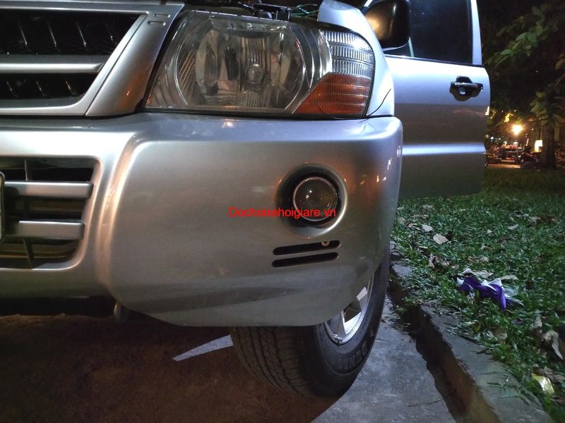 Đèn Bi gầm tăng sáng cho Mitsubishi Pajero chở tiền hai chế độ pha cos