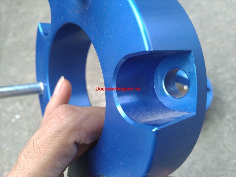 Spacer đệm phuộc trước Toyota Hilux Fortuner 4Runner giúp nâng cao thân xe phôi hợp kim nhôm 6061-T6 THAILAND