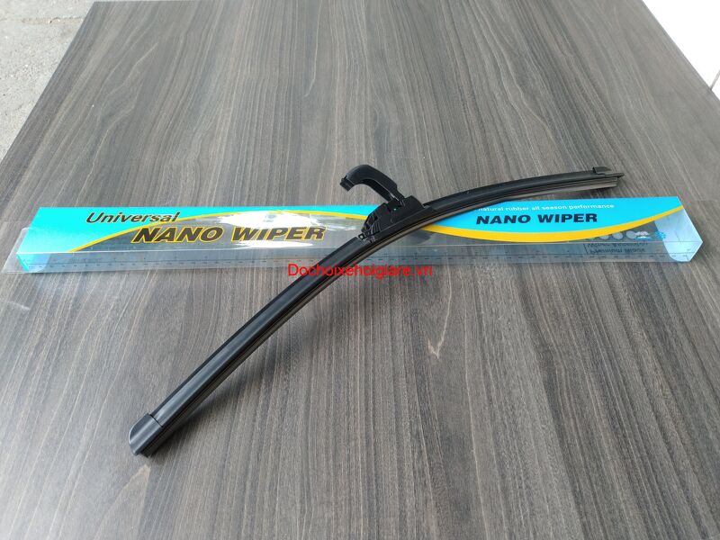 Cần gạt mưa Nano Wiper xương mềm. Lưỡi gạt cao su phủ than chì hoạt tính giúp gạt sạch hơn, êm hơn và bền hơn