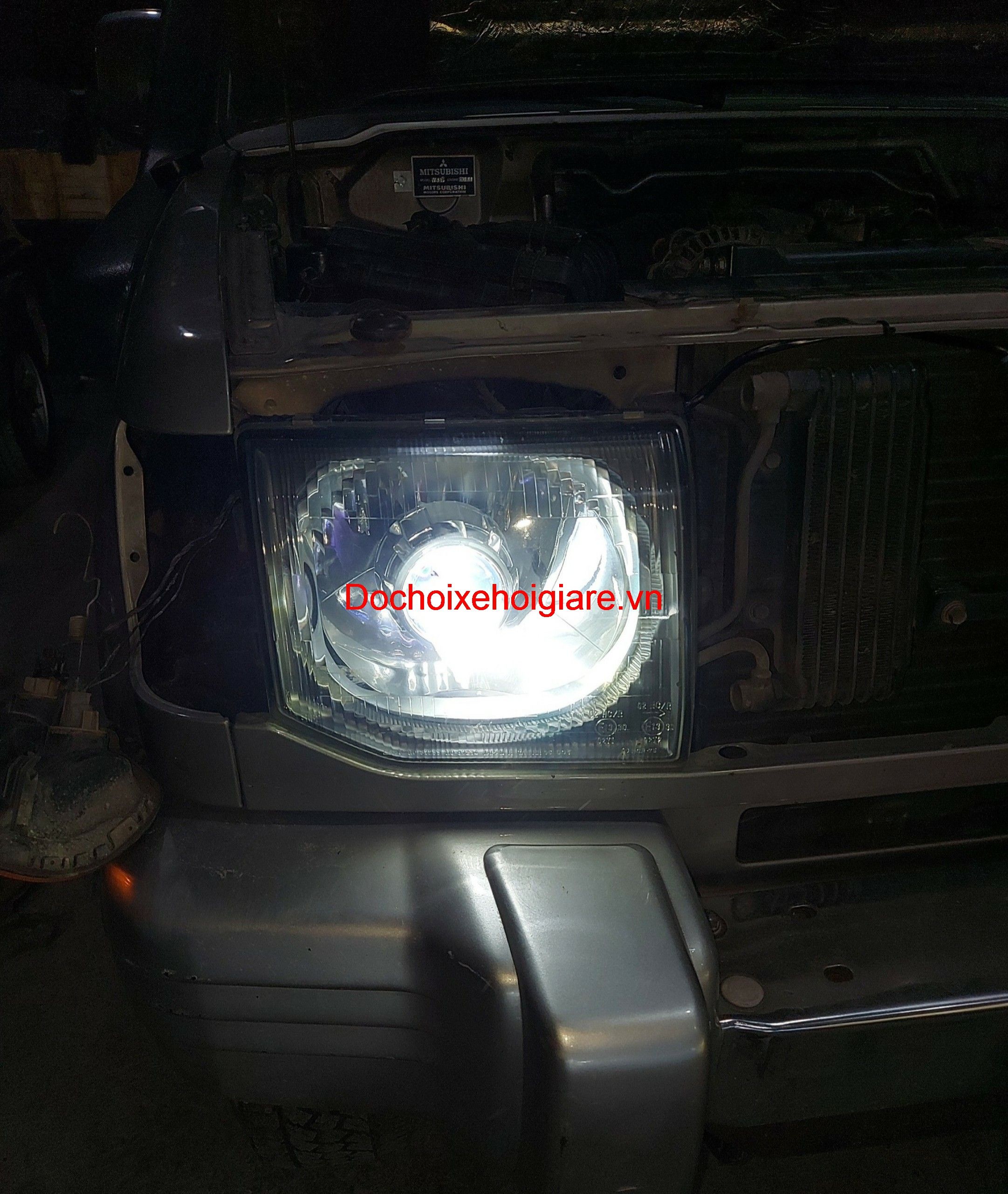 Độ Đèn Bi Pha Led Laser Xenon Mitsubishi Pajero V6 Giá Rẻ Nhất. Bao Dùng Thử 30 Ngày. Bảo Hành Tối Thiểu 2 Năm