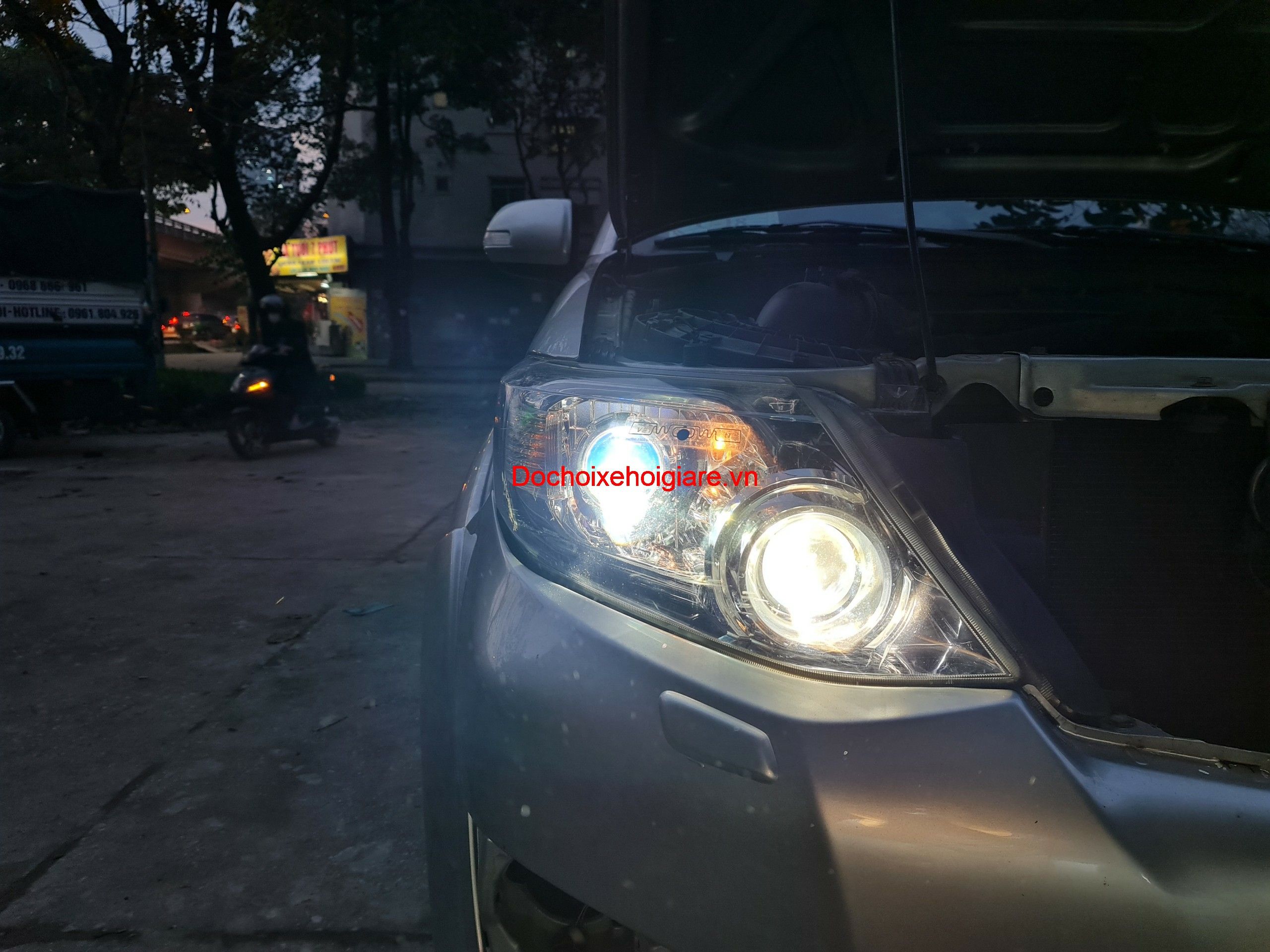 Độ Đèn Bi Pha Led Laser Xenon Toyota Fortuner 2015 Giá Rẻ Nhất. Bao Dùng Thử 30 Ngày. Bảo Hành Tối Thiểu 2 Năm