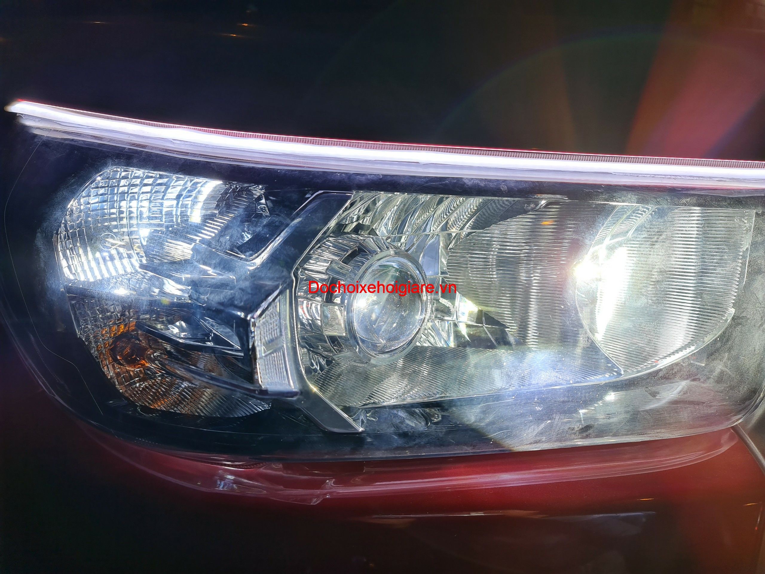 Độ Đèn Bi Pha Led Laser Xenon Toyota Hilux 2021 Giá Rẻ Nhất. Bao Dùng Thử 30 Ngày. Bảo Hành Tối Thiểu 2 Năm