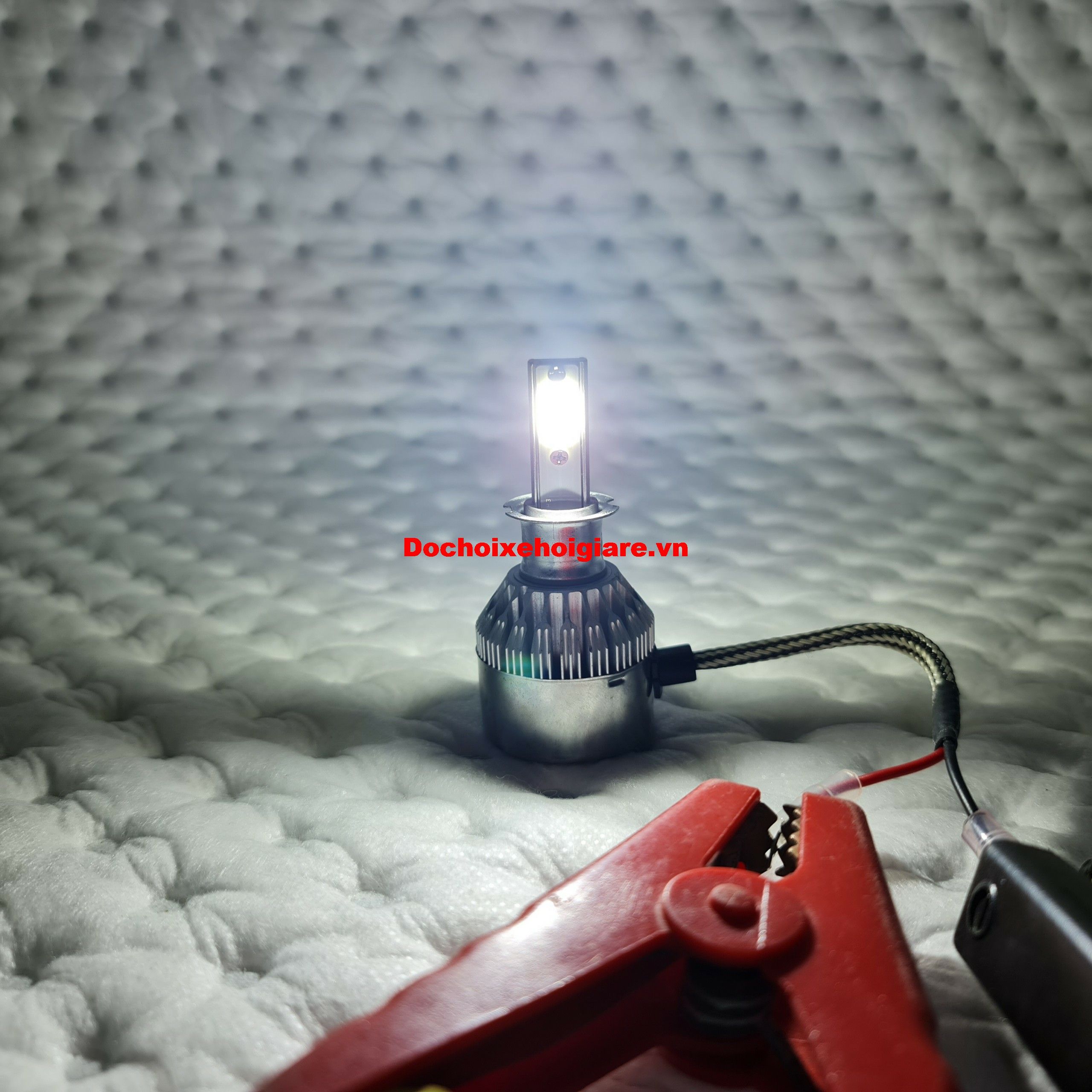 Bóng đèn led ô tô xe hơi 12V giá rẻ. Chip Led COB 18W 1800Lumen. 1 màu sáng trắng 6000Kevin