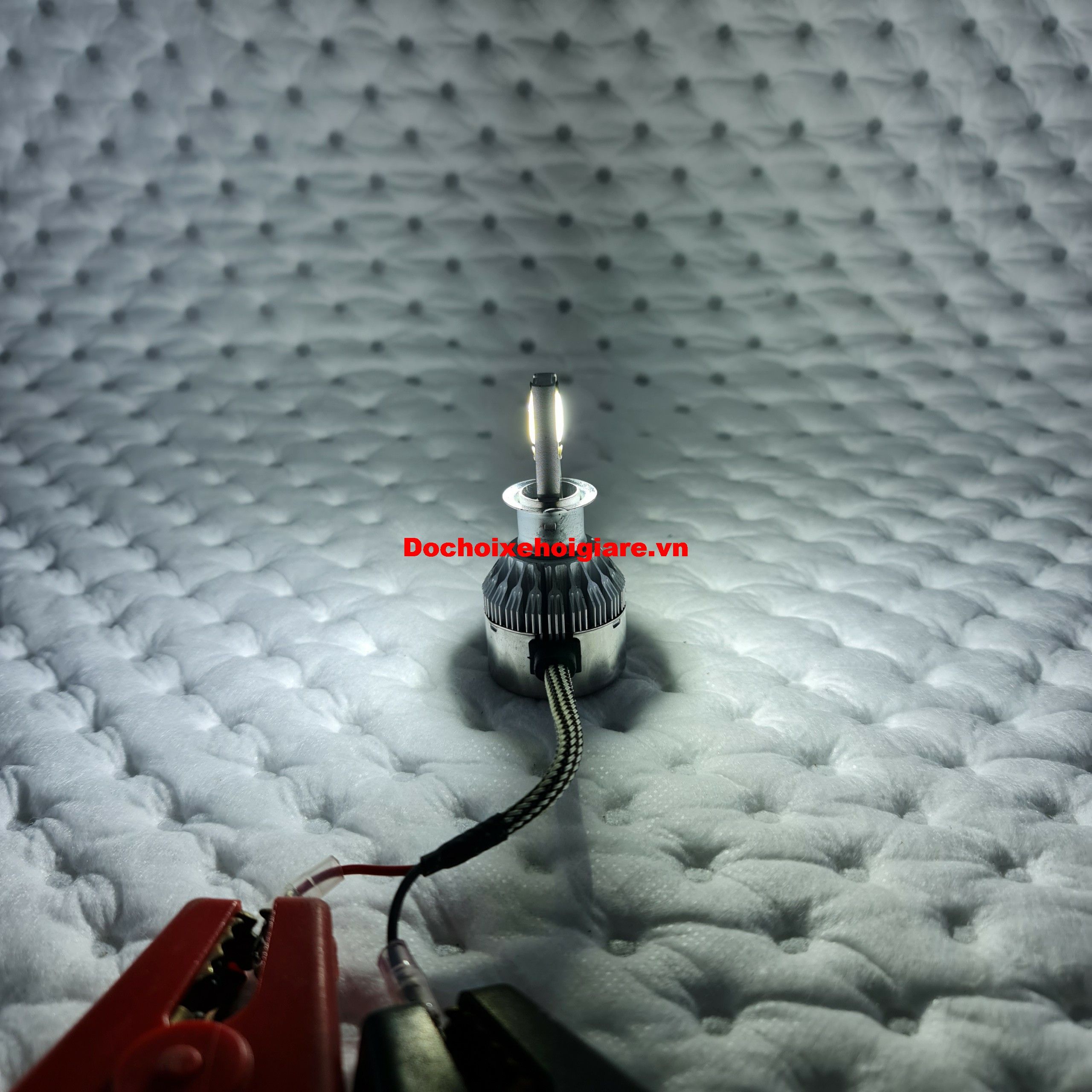 Bóng đèn led ô tô xe hơi 12V giá rẻ. Chip Led COB 18W 1800Lumen. 1 màu sáng trắng 6000Kevin