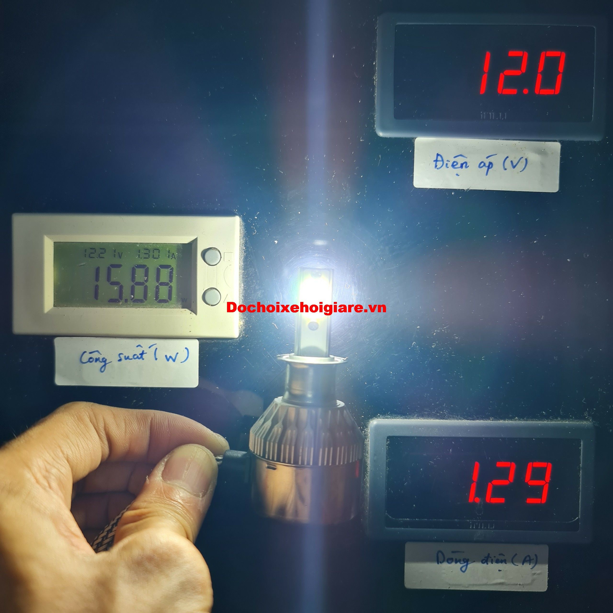 Bóng đèn led ô tô xe hơi 12V giá rẻ. Chip Led COB 18W 1800Lumen. 1 màu sáng trắng 6000Kevin