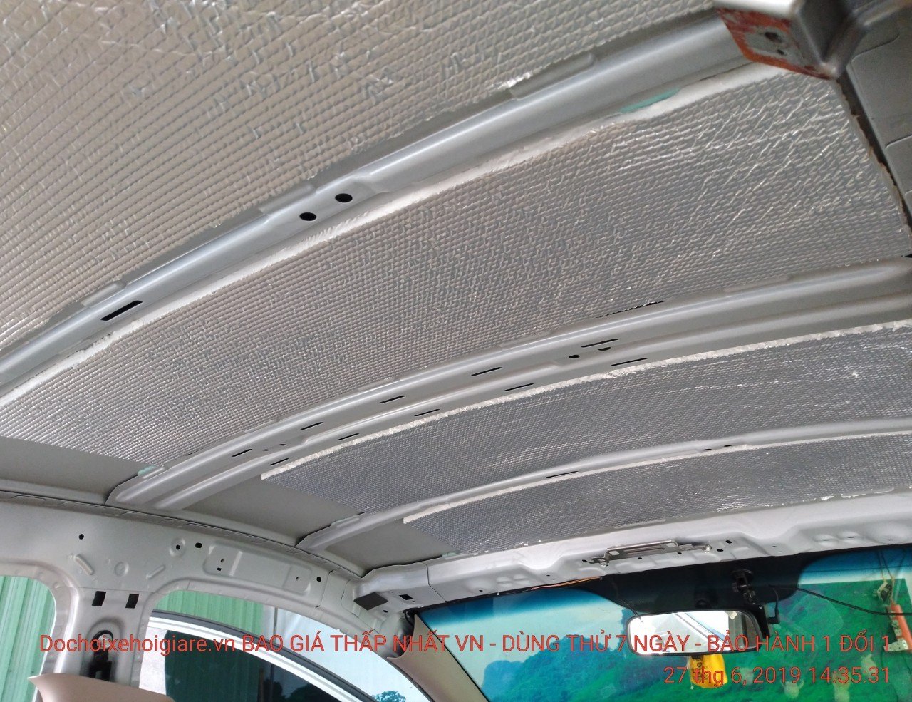 Chống nóng trần ô tô bằng vật liệu cách nhiệt chuyên dụng