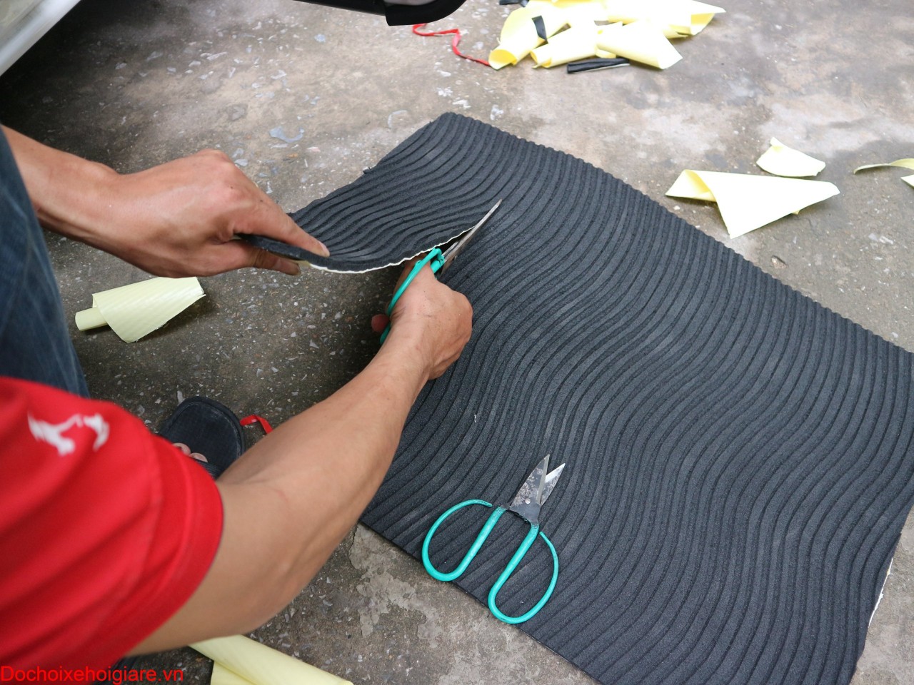 Cách âm trần ô tô bằng vật liệu 3 lớp siêu tiêu âm
