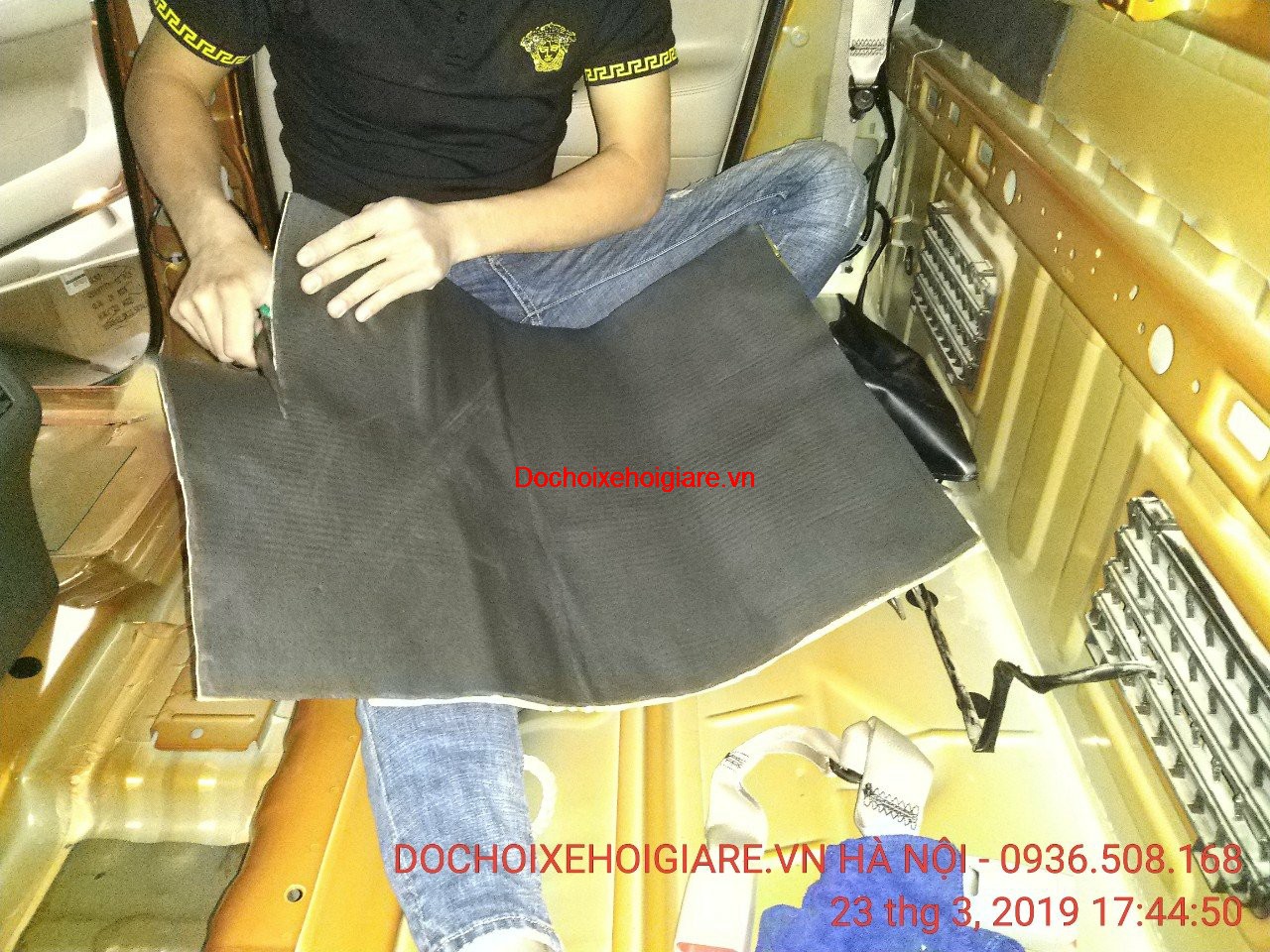 Cach-Am-Chong-On-San-Xe-O-To-Chi-Phi-Thap-Hieu-Qua-Cao-Giu-Zin-Xe-100-.jpg