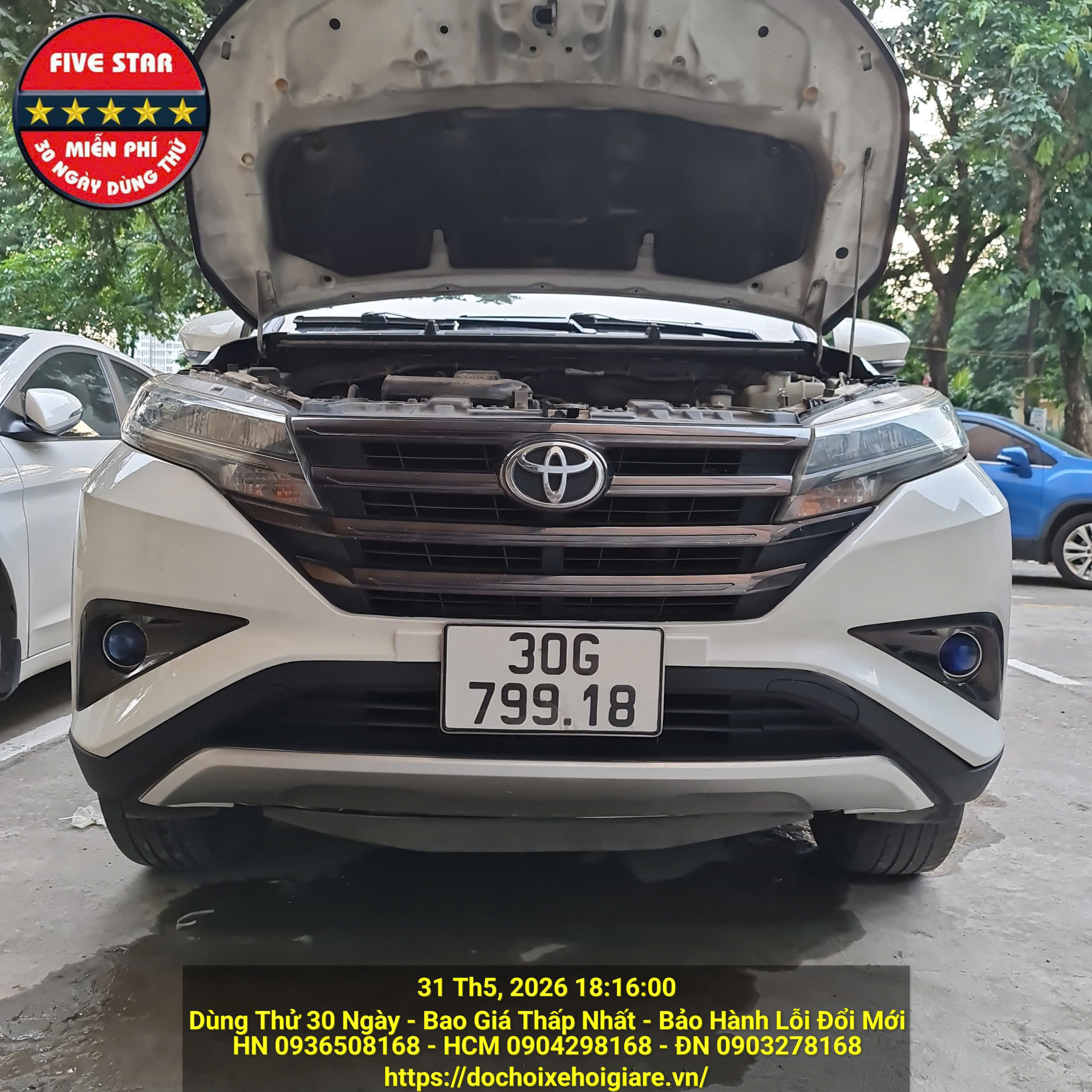 Den-Bi-Gam-Toyota-Rush-Sieu-Sang-Chong-Nuoc-BH-36-Thang-Doi-Moi-.jpg?v=1780910891
