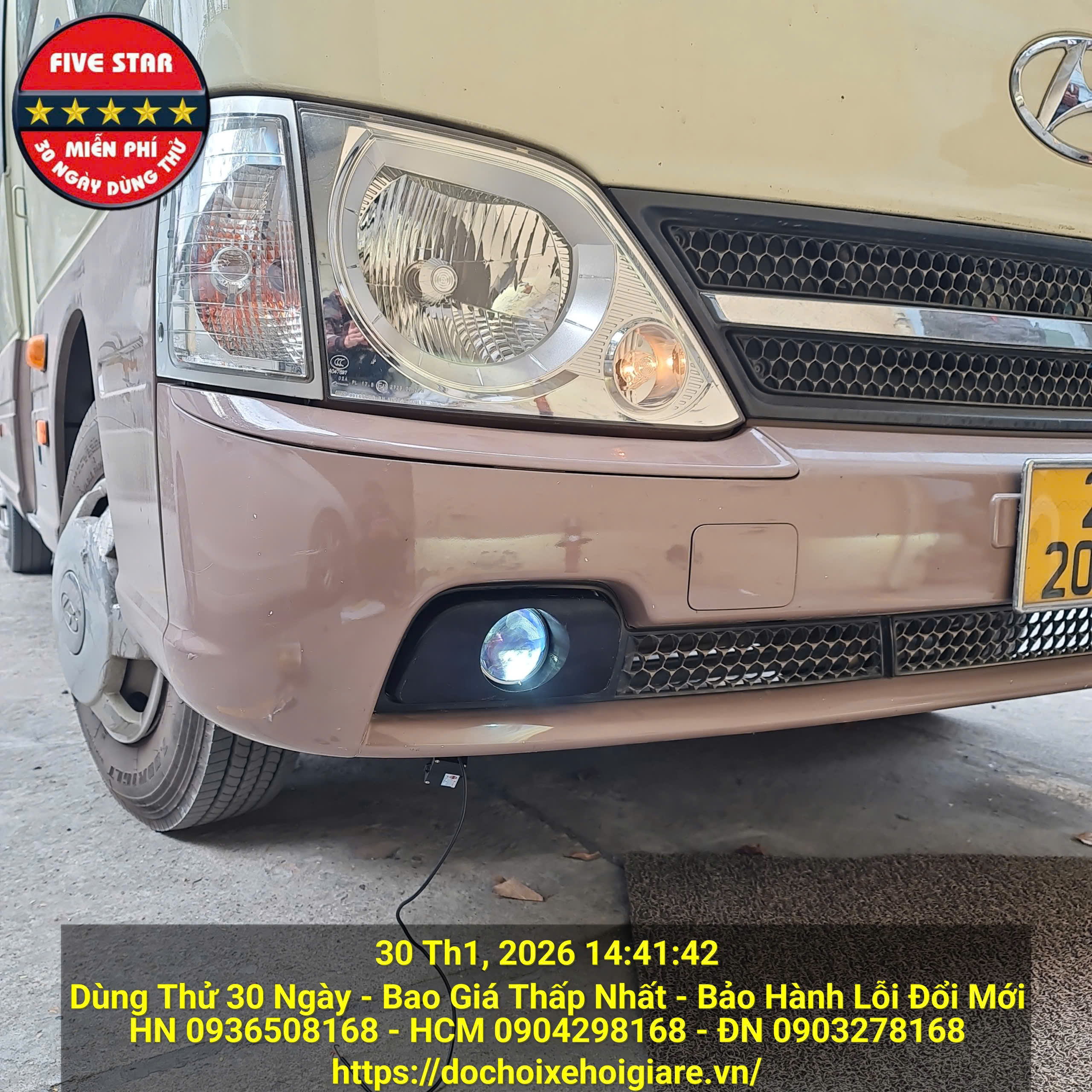 Den-gam-Bi-Xenon-Led-hai-che-do-pha-cos-cho-Hyundai-County-6.jpg?v=1772875685