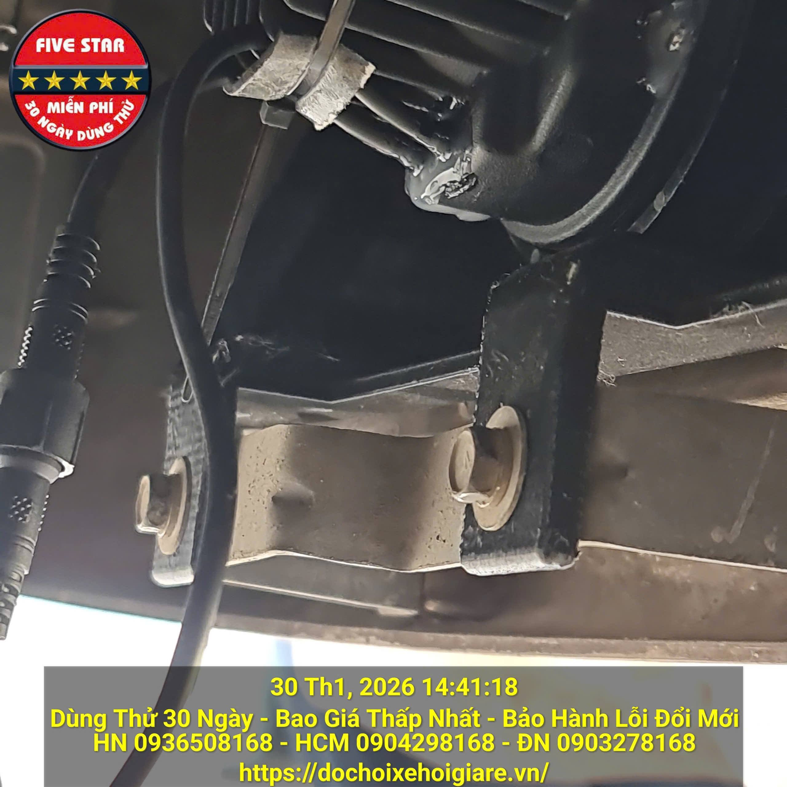 Den-gam-Bi-Xenon-Led-hai-che-do-pha-cos-cho-Hyundai-County-9.jpg?v=1772875740