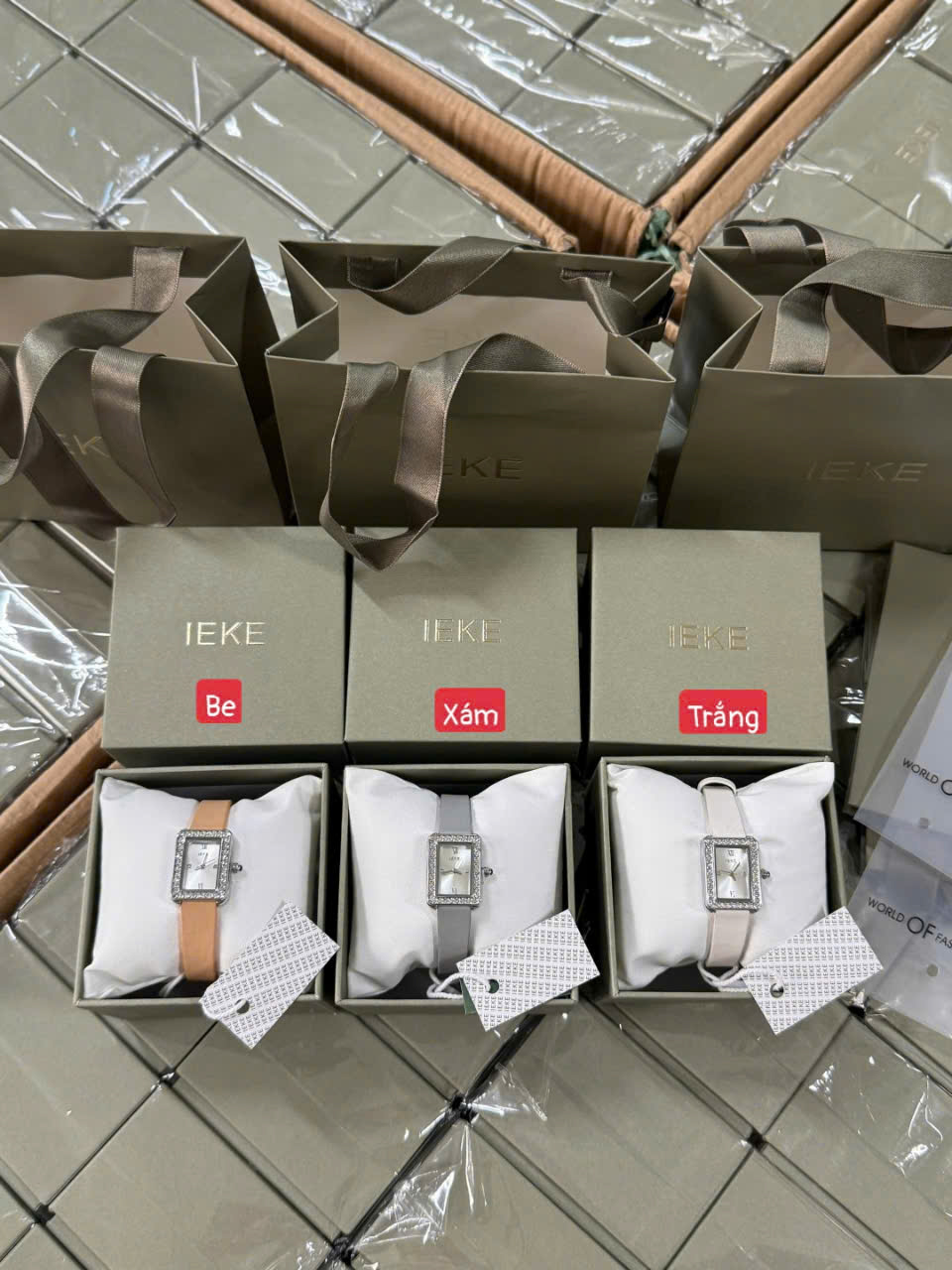 0608I# Đồng hồ Ieke mặt chữ nhật viền kim cương