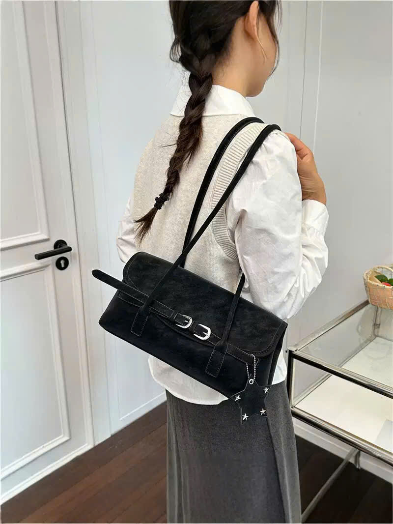 906# Túi kẹp nách da lộn bigsize charm sao