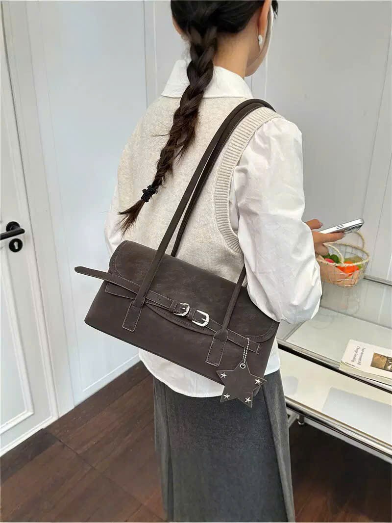 906# Túi kẹp nách da lộn bigsize charm sao