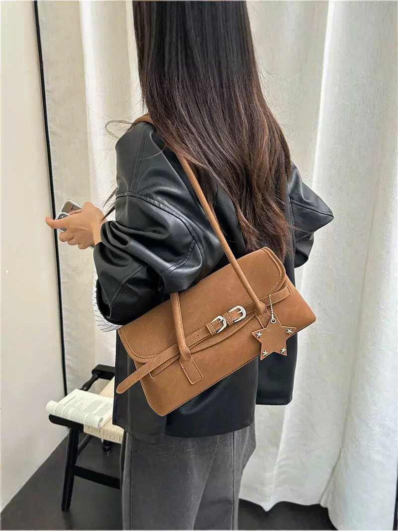 906# Túi kẹp nách da lộn bigsize charm sao