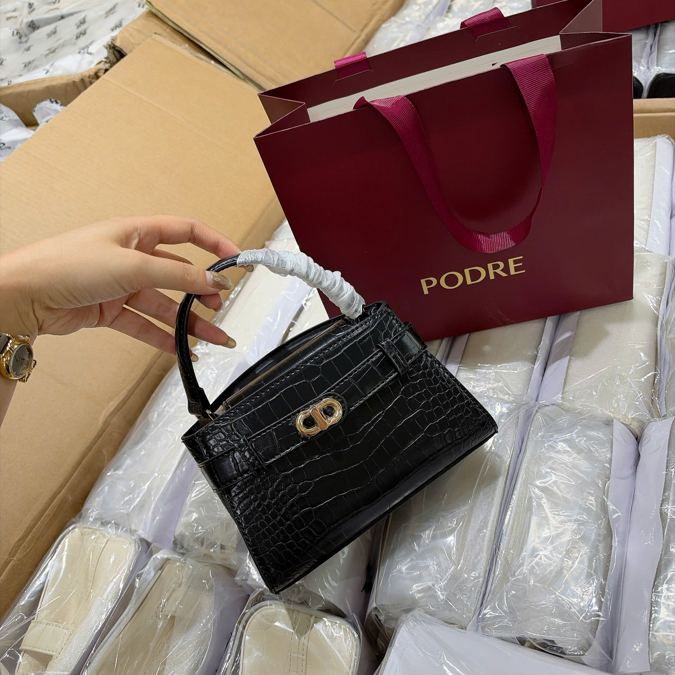 PE-6030# Túi xách Podre khóa vàng (kèm túi giấy)