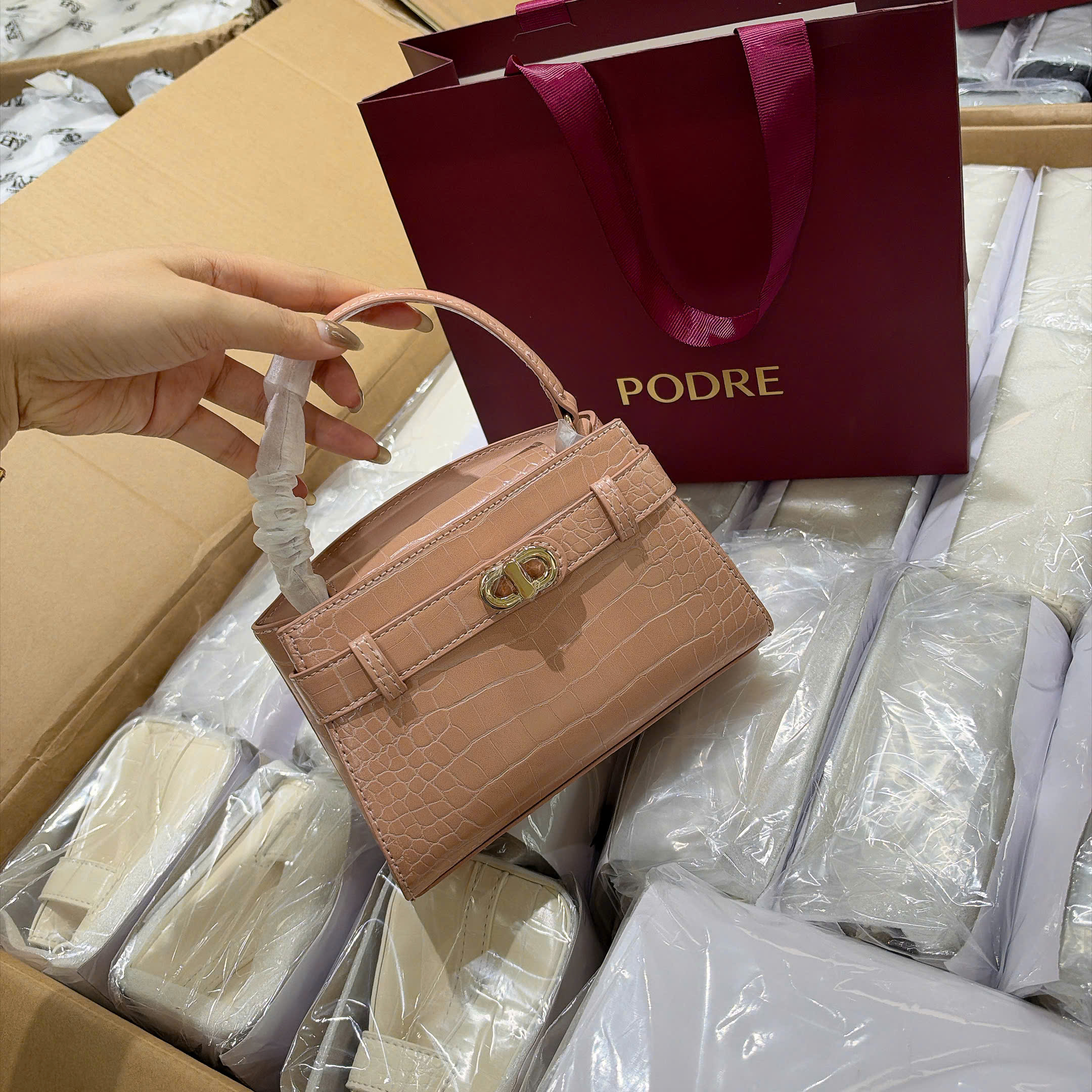 PE-6030# Túi xách Podre khóa vàng (kèm túi giấy)
