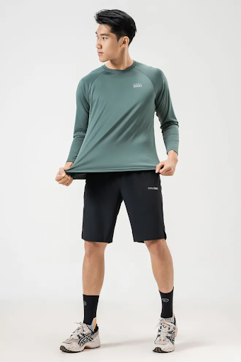 áo thể thao dài tay và quần short thể thao cho nam