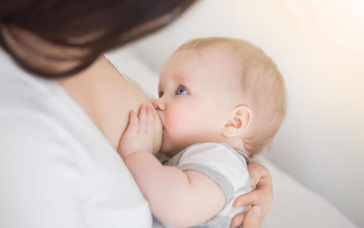 Cho bé bú liên tục giúp giảm mỡ thừa sau sinh cho mẹ