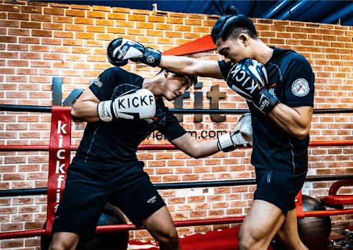 Cách thực hiện kỹ thuật Slipping trong boxing