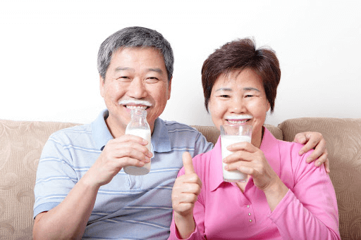 Sữa dinh dưỡng làm quà tặng sức khỏe cho bố mẹ